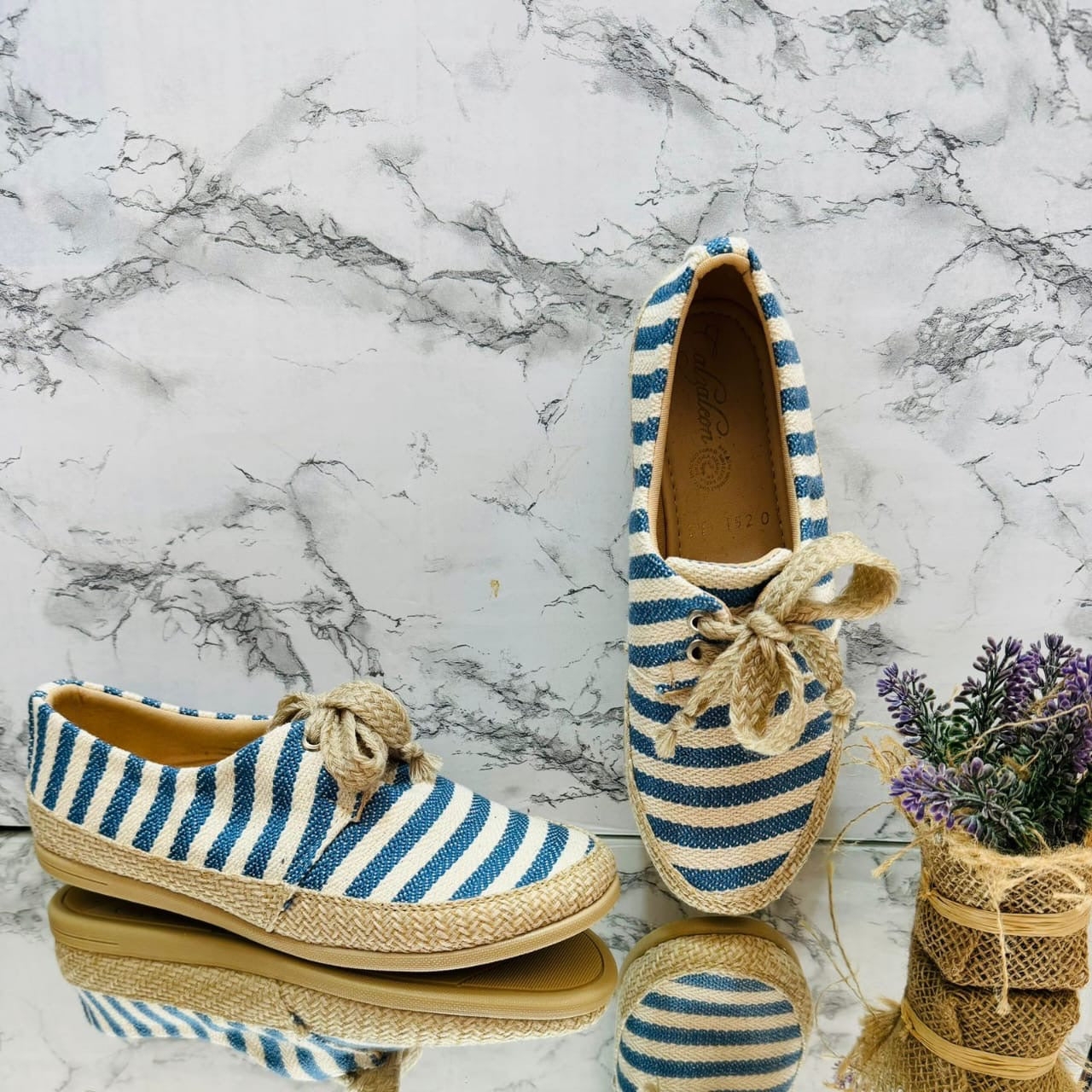 YUTE RAYAS CON AGUJETAS